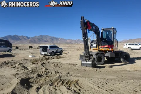 Escavadeira de roda de rinoceronte